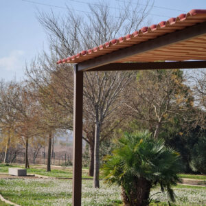 Pérgola troquelada sin soldaduras